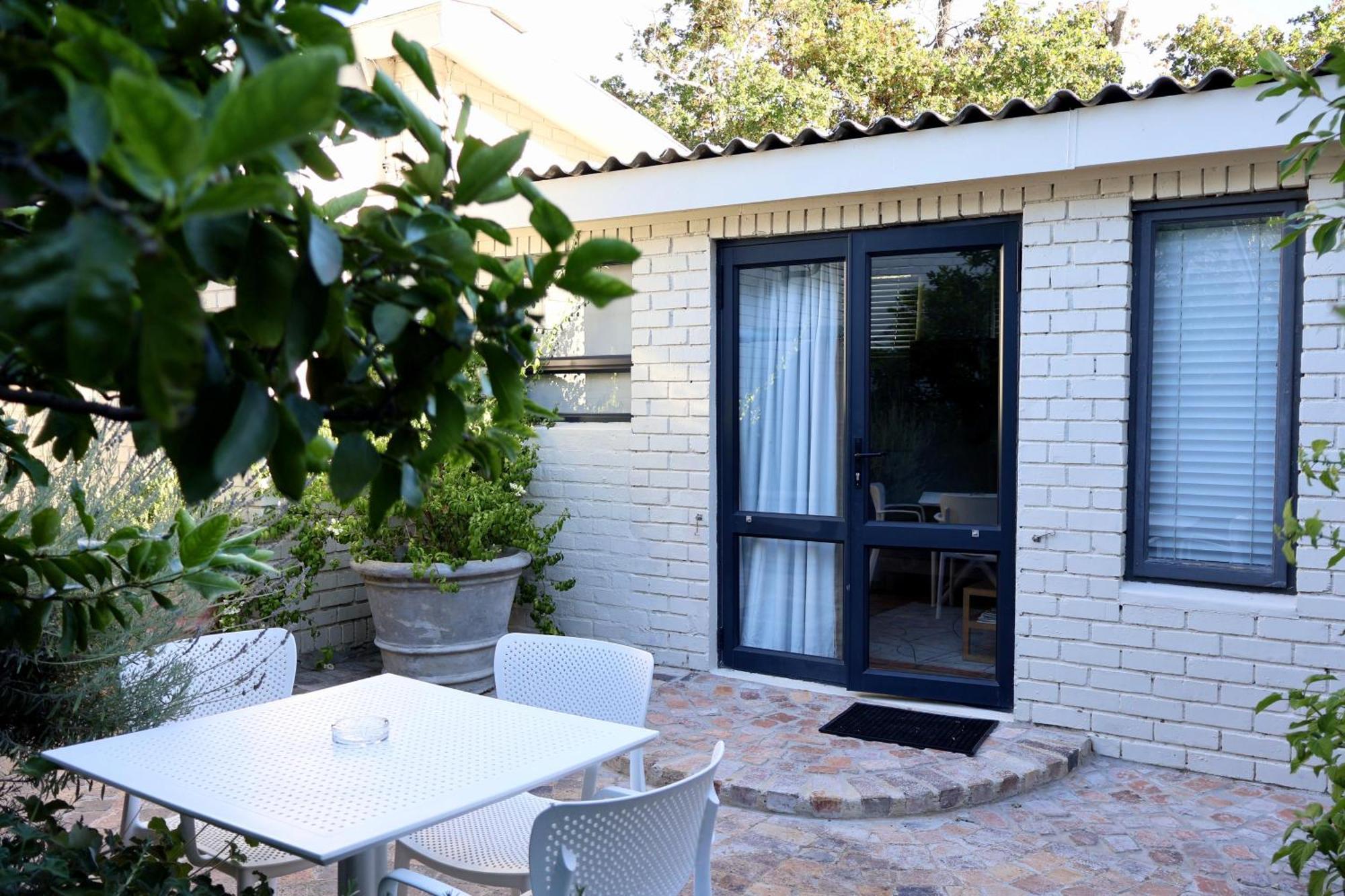 Courtyard Studio Lights And Wi Fi During Load Shedding Stellenbosch Exterior foto